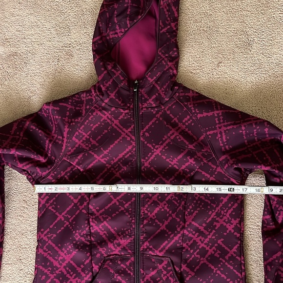 COLUMBIA lightweight zip up! - Picture 3 of 7